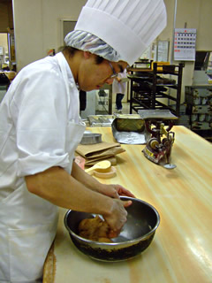 ケイロックス（Cheirox） 製造風景